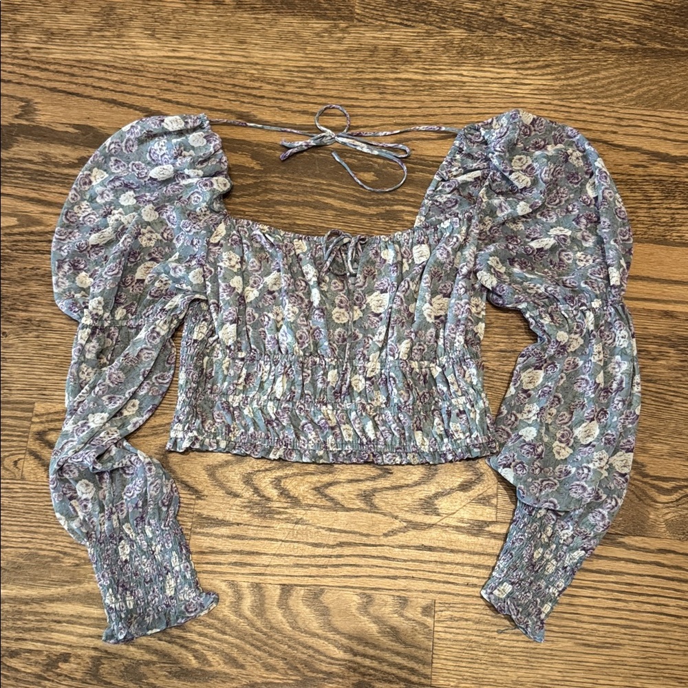 ✅ Cute Floral Cropped Blouse - NWT
